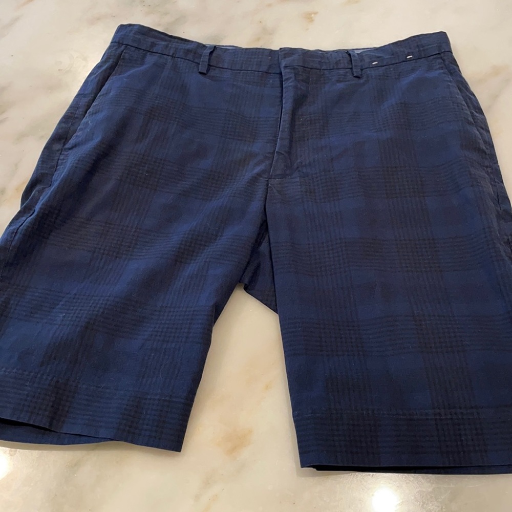 Men’s shorts sz M 30-33